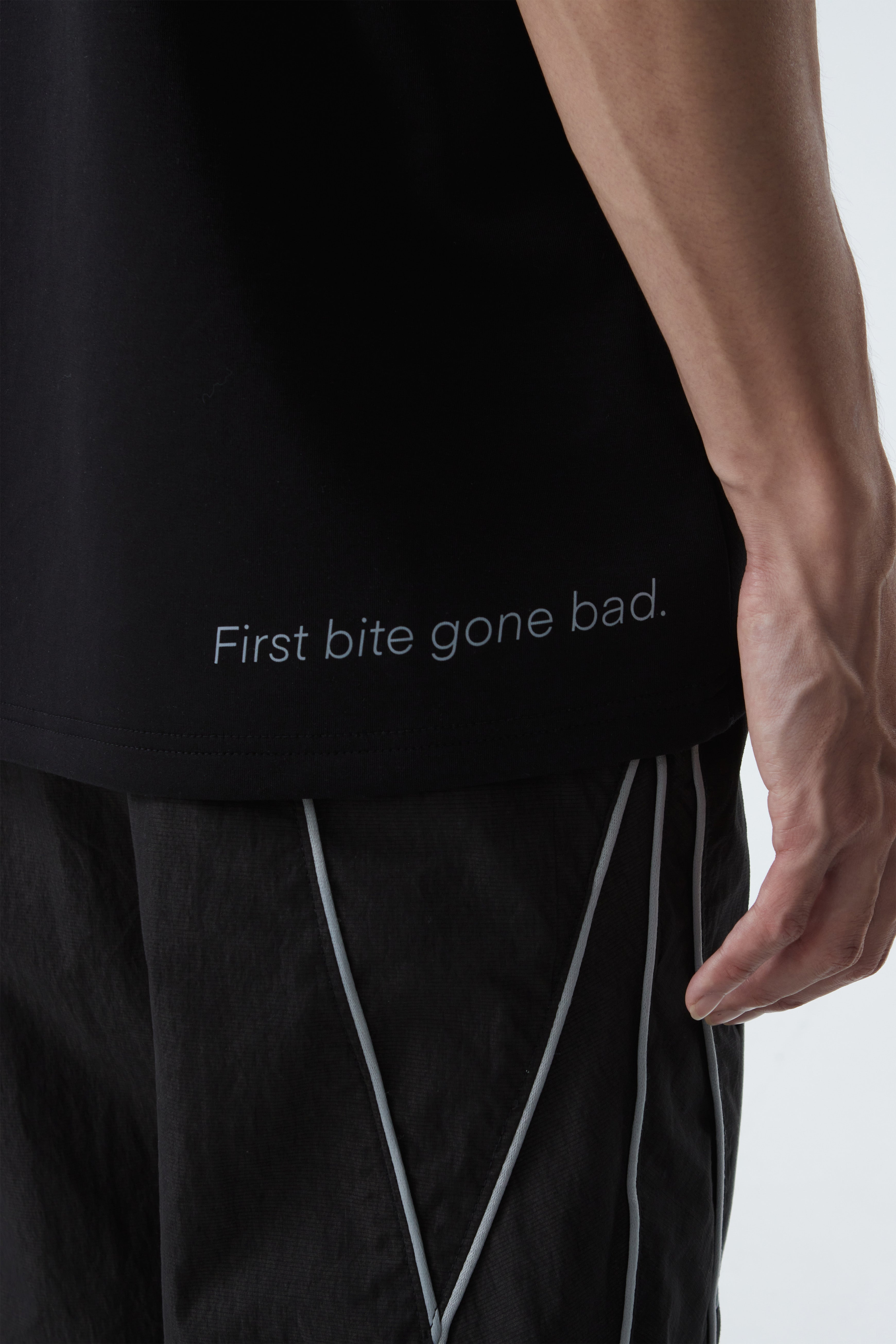 T-SHIRT (#BLACK)