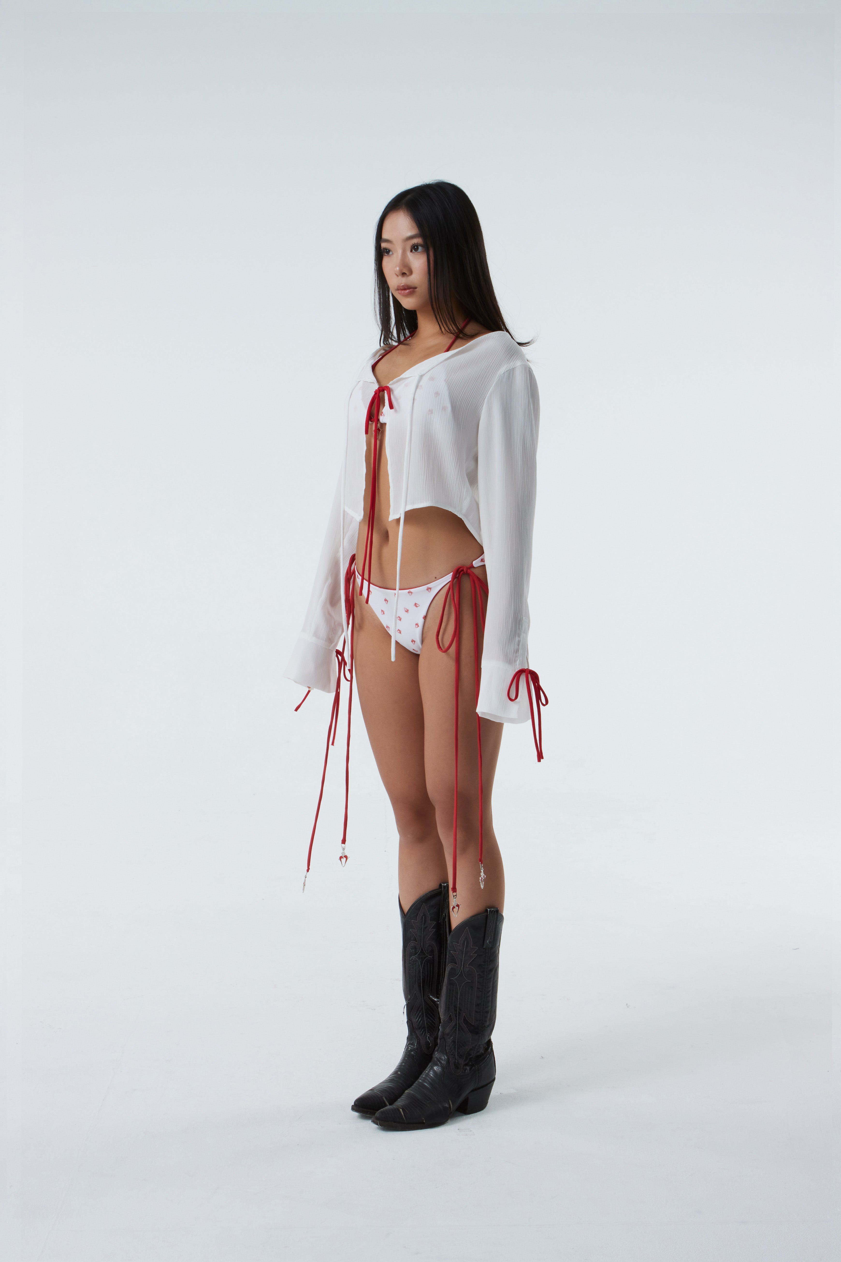 LIGHTWEIGHT OUTERWEAR