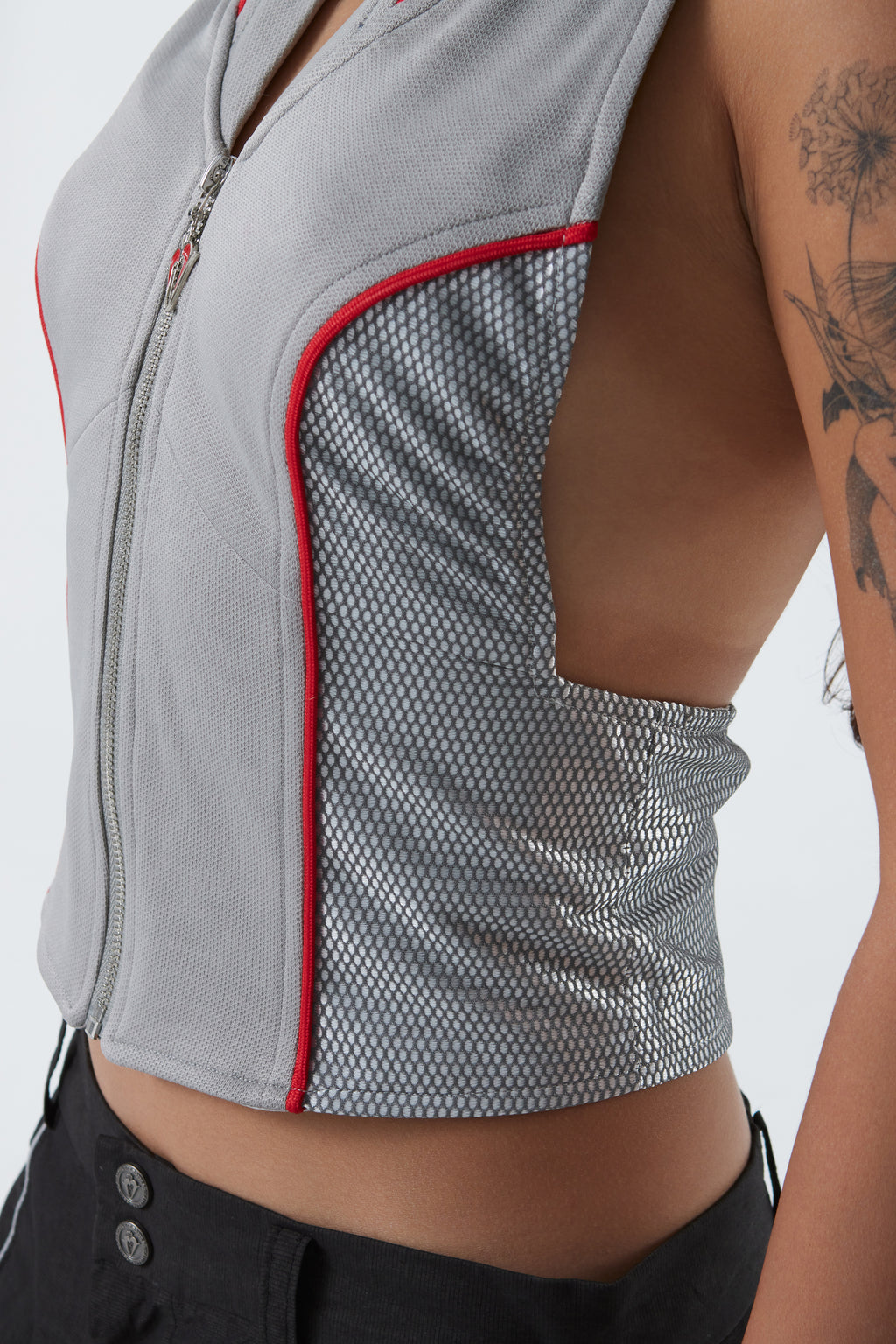 BACKLESS HOODIE VEST