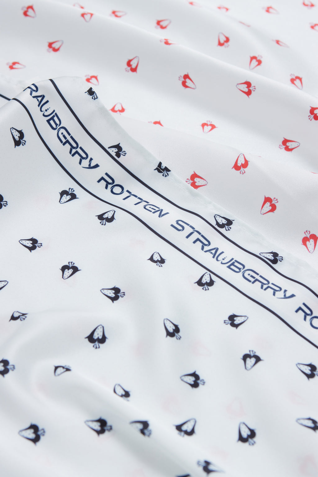 STRAWBERRIES LOGO PRINTED SCARF